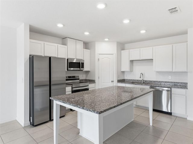 32156 POND APPLE BEND, San Antonio, FL 33576