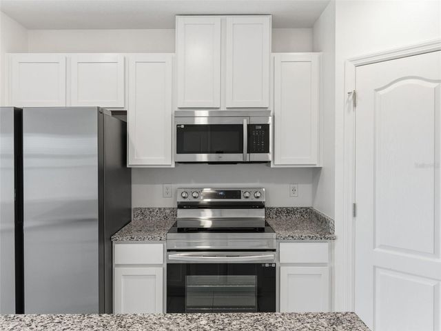 32156 POND APPLE BEND, San Antonio, FL 33576