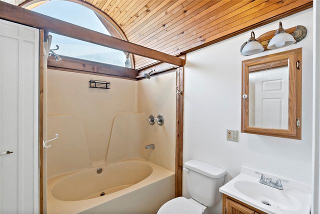 8111 S Fm 2038, Bryan, TX 77808