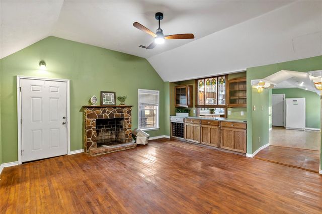 8111 S Fm 2038, Bryan, TX 77808