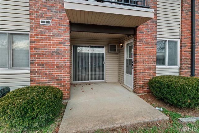 9047 Villaridge Court A, St Louis, MO 63123