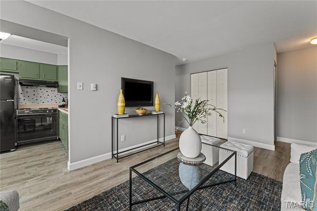 9047 Villaridge Court A, St Louis, MO 63123