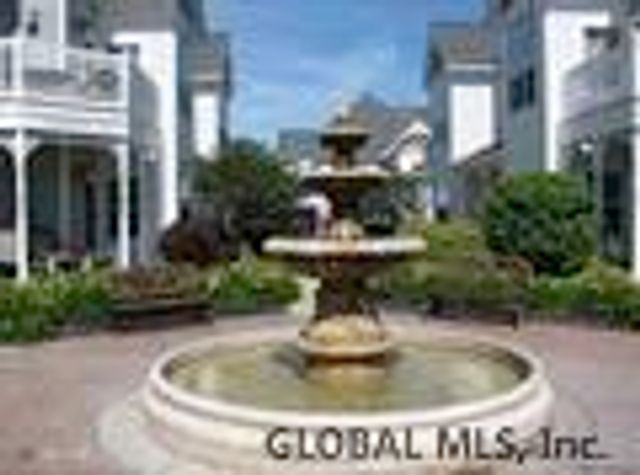 406 Kelly Circle, Guilderland, NY 12009