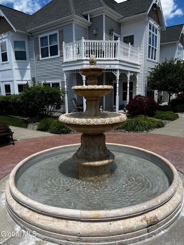 406 Kelly Circle, Guilderland, NY 12009