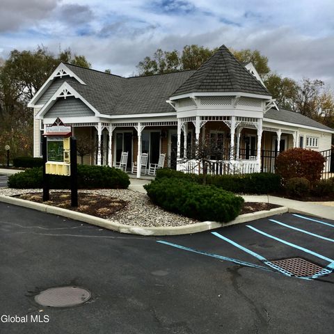 406 Kelly Circle, Guilderland, NY 12009