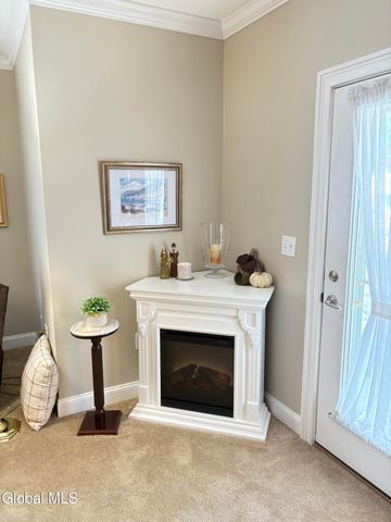 406 Kelly Circle, Guilderland, NY 12009
