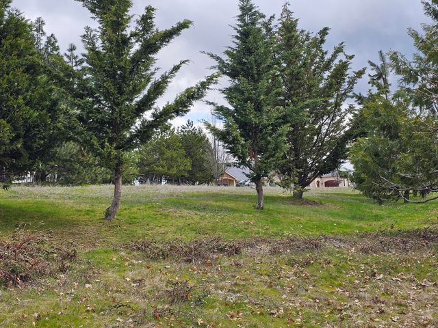 483 Strawberry Lane, Ashland, OR 97520