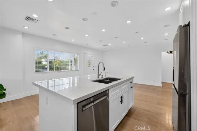 7502 Farmdale Avenue, North Hollywood, CA 91605