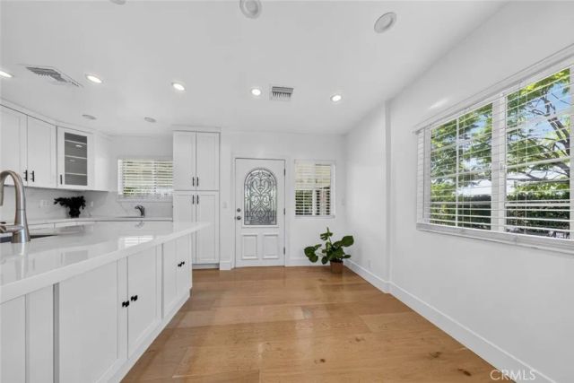 7502 Farmdale Avenue, North Hollywood, CA 91605