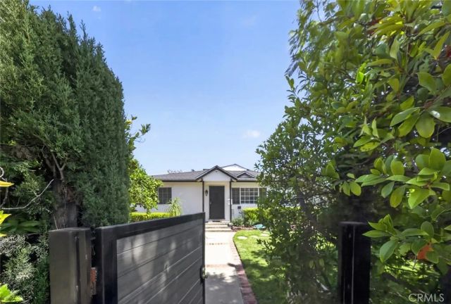 7502 Farmdale Avenue, North Hollywood, CA 91605