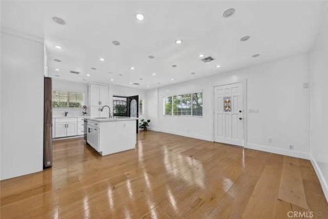 7502 Farmdale Avenue, North Hollywood, CA 91605