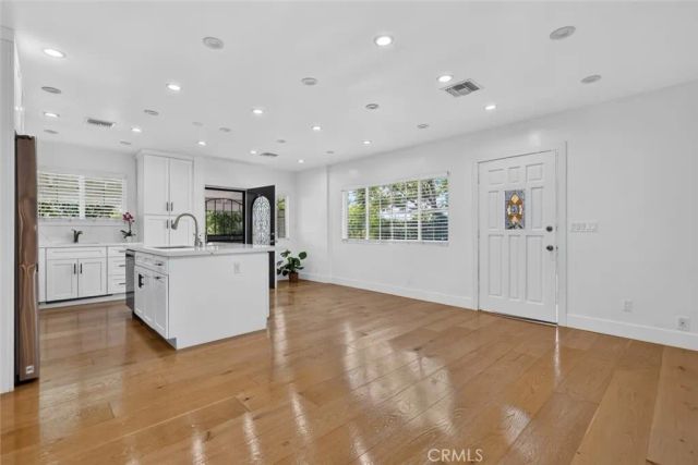 7502 Farmdale Avenue, North Hollywood, CA 91605