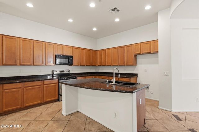 6229 S Moccasin Trail, Gilbert, AZ 85298