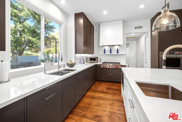 25527 Hamilton Court, Calabasas, CA 91302