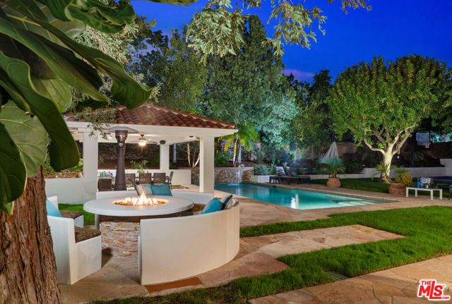25527 Hamilton Court, Calabasas, CA 91302