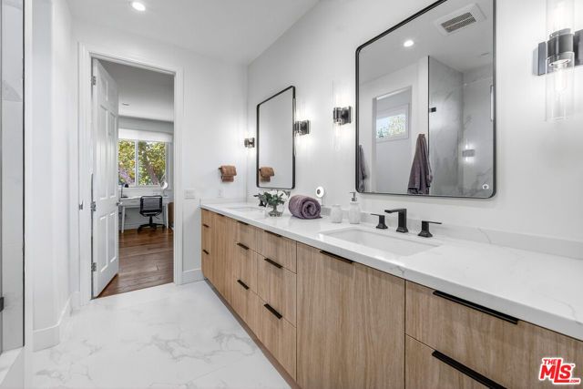 25527 Hamilton Court, Calabasas, CA 91302