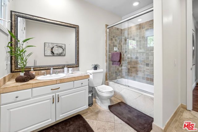 25527 Hamilton Court, Calabasas, CA 91302