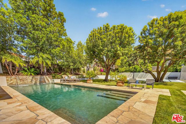 25527 Hamilton Court, Calabasas, CA 91302