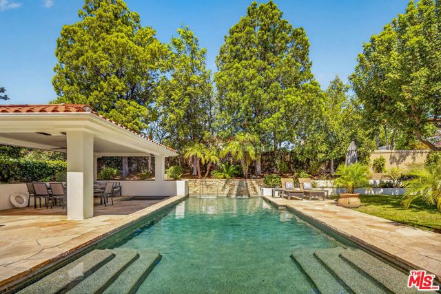 25527 Hamilton Court, Calabasas, CA 91302
