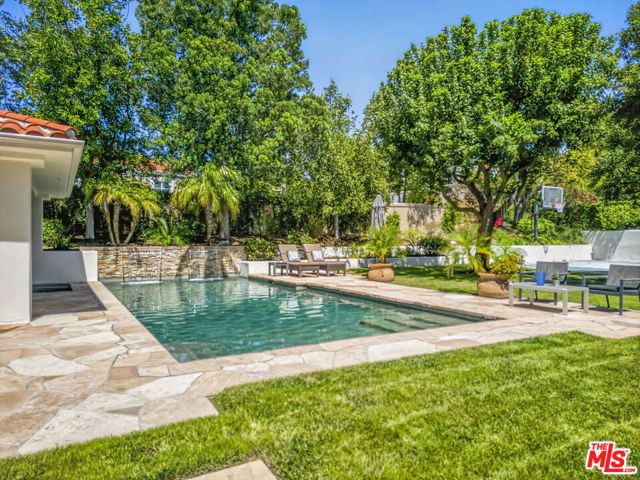 25527 Hamilton Court, Calabasas, CA 91302
