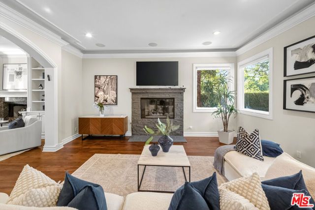 25527 Hamilton Court, Calabasas, CA 91302