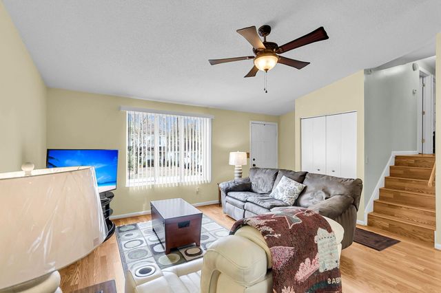 4906 Amberwood Lane, North Charleston, SC 29418