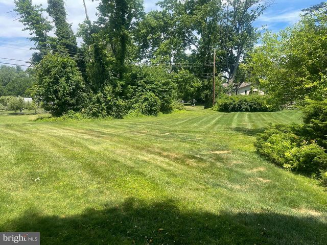 84 N SPRING LN, Phoenixville, PA 19460