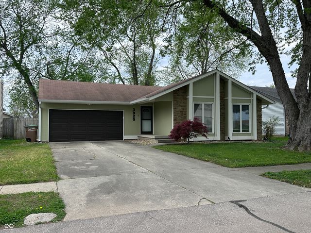 3920 Peppertree Lane, Columbus, IN 47203
