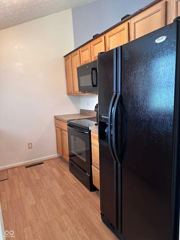 3920 Peppertree Lane, Columbus, IN 47203