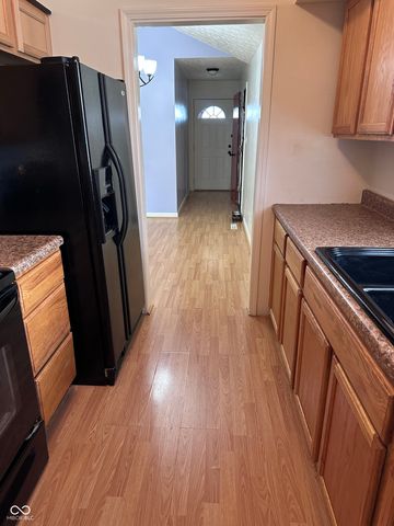 3920 Peppertree Lane, Columbus, IN 47203