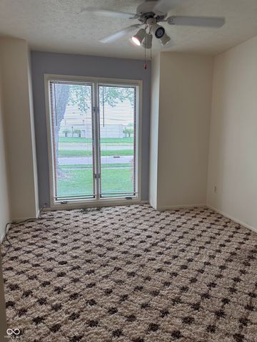 3920 Peppertree Lane, Columbus, IN 47203