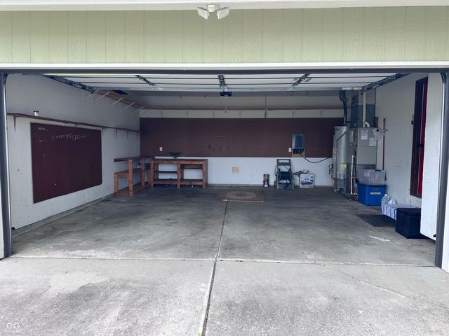 3920 Peppertree Lane, Columbus, IN 47203