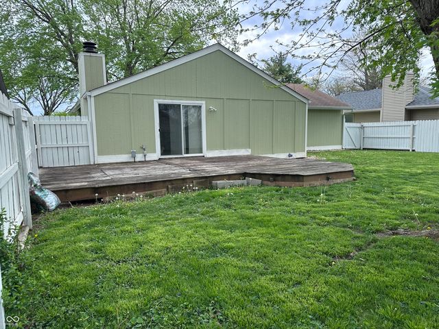 3920 Peppertree Lane, Columbus, IN 47203