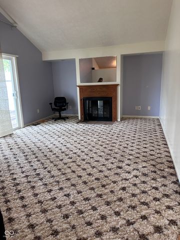 3920 Peppertree Lane, Columbus, IN 47203