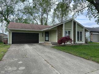 3920 Peppertree Lane, Columbus, IN 47203