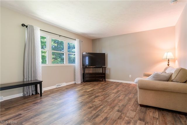 5732 Benjamin Street SW, Canton, OH 44706