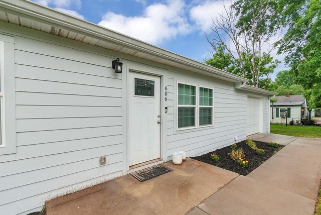 606 W 4th St, Columbia, TN 38401