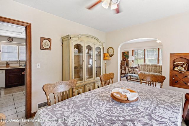 525 E Mount Hope Avenue, Lansing, MI 48910
