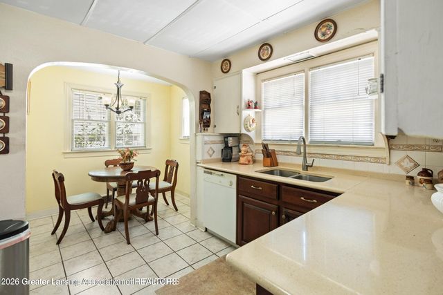 525 E Mount Hope Avenue, Lansing, MI 48910