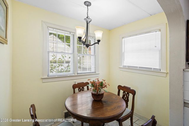 525 E Mount Hope Avenue, Lansing, MI 48910