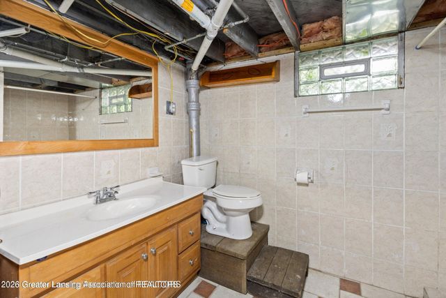 525 E Mount Hope Avenue, Lansing, MI 48910