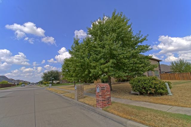 1952 Knoxbridge Road, Forney, TX 75126