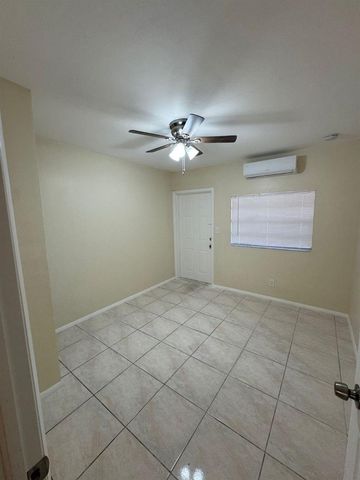 4451 NW 43rd Court, Lauderdale Lakes, FL 33319