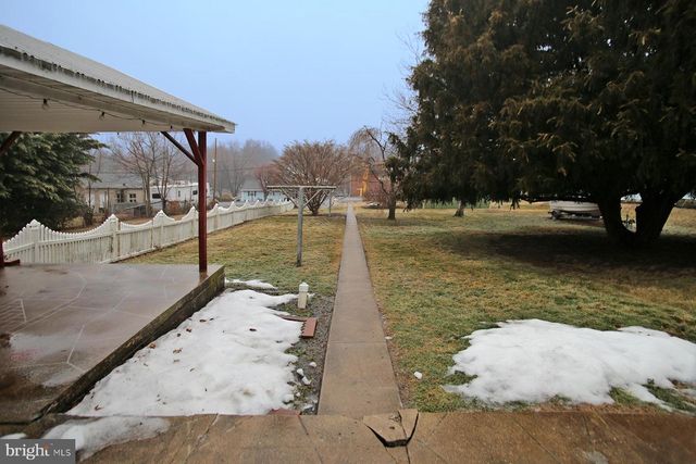 133 W MARKET ST, Jonestown, PA 17038