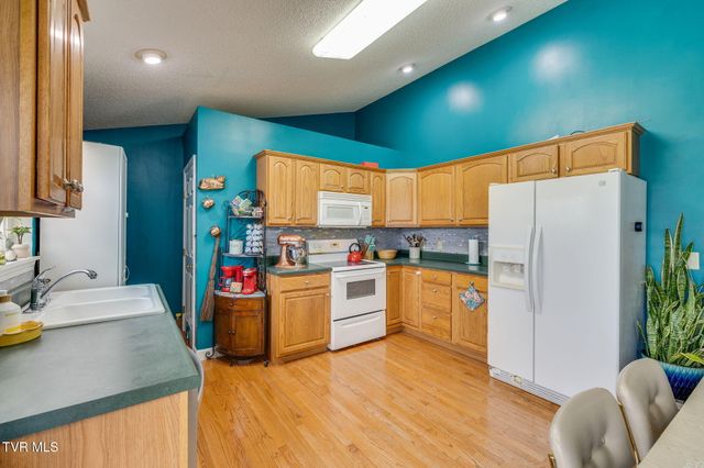 468 Old Embreeville Road, Jonesborough, TN 37659