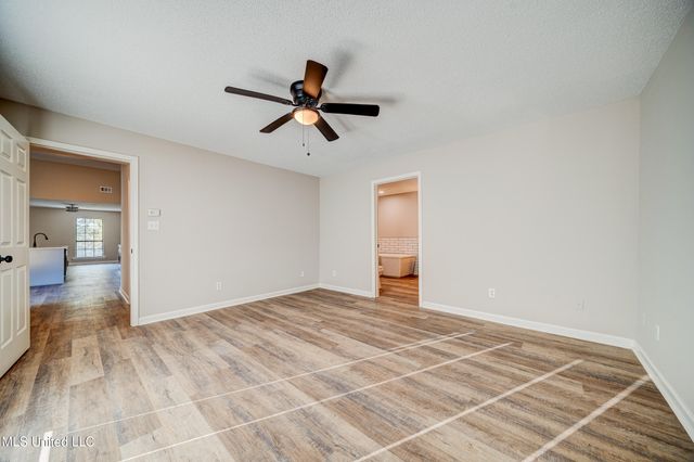 177 S Fork Dr Cove, Senatobia, MS 38668