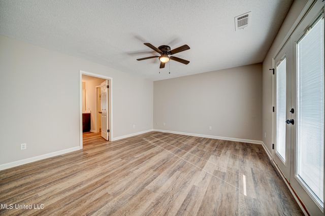 177 S Fork Dr Cove, Senatobia, MS 38668