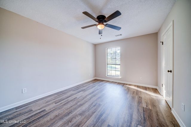 177 S Fork Dr Cove, Senatobia, MS 38668
