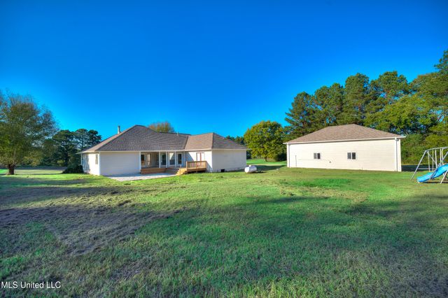 177 S Fork Dr Cove, Senatobia, MS 38668