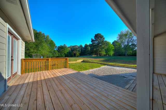 177 S Fork Dr Cove, Senatobia, MS 38668